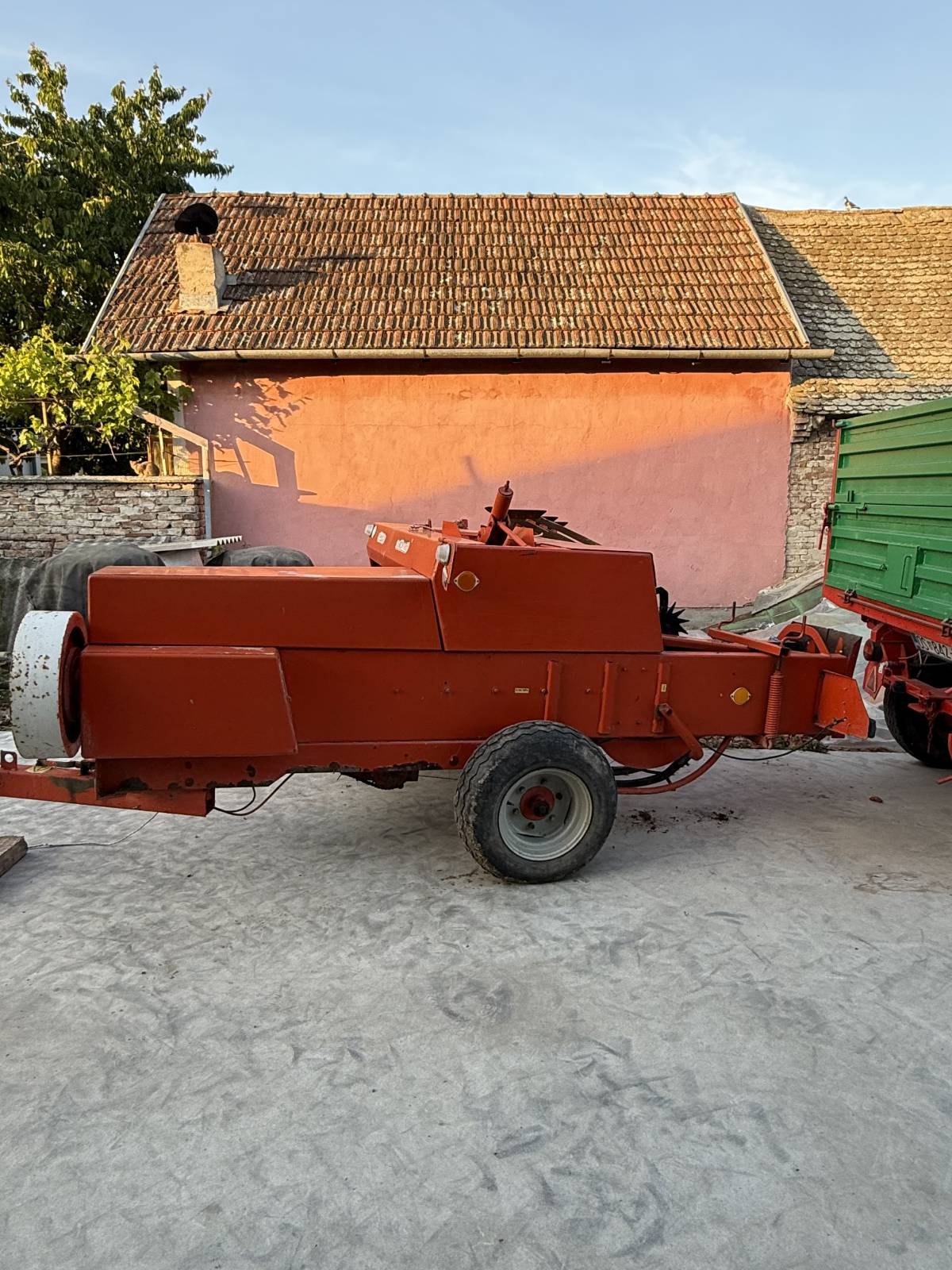 Prodajem balirku za kocaste bale sipma