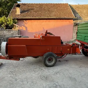 Prodajem balirku za kocaste bale sipma