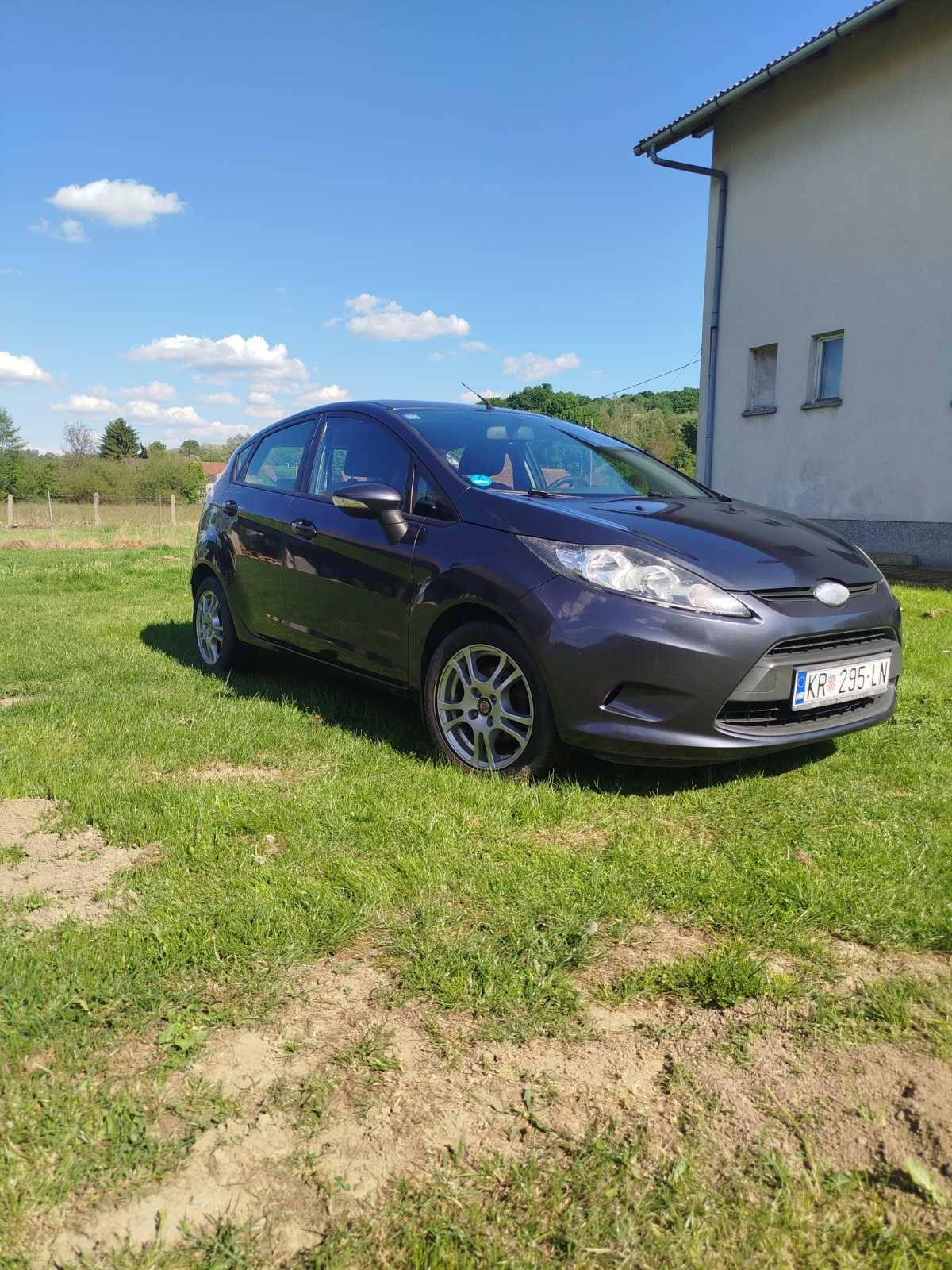 Prodajem Ford fiestu 1,25 TREND 2010