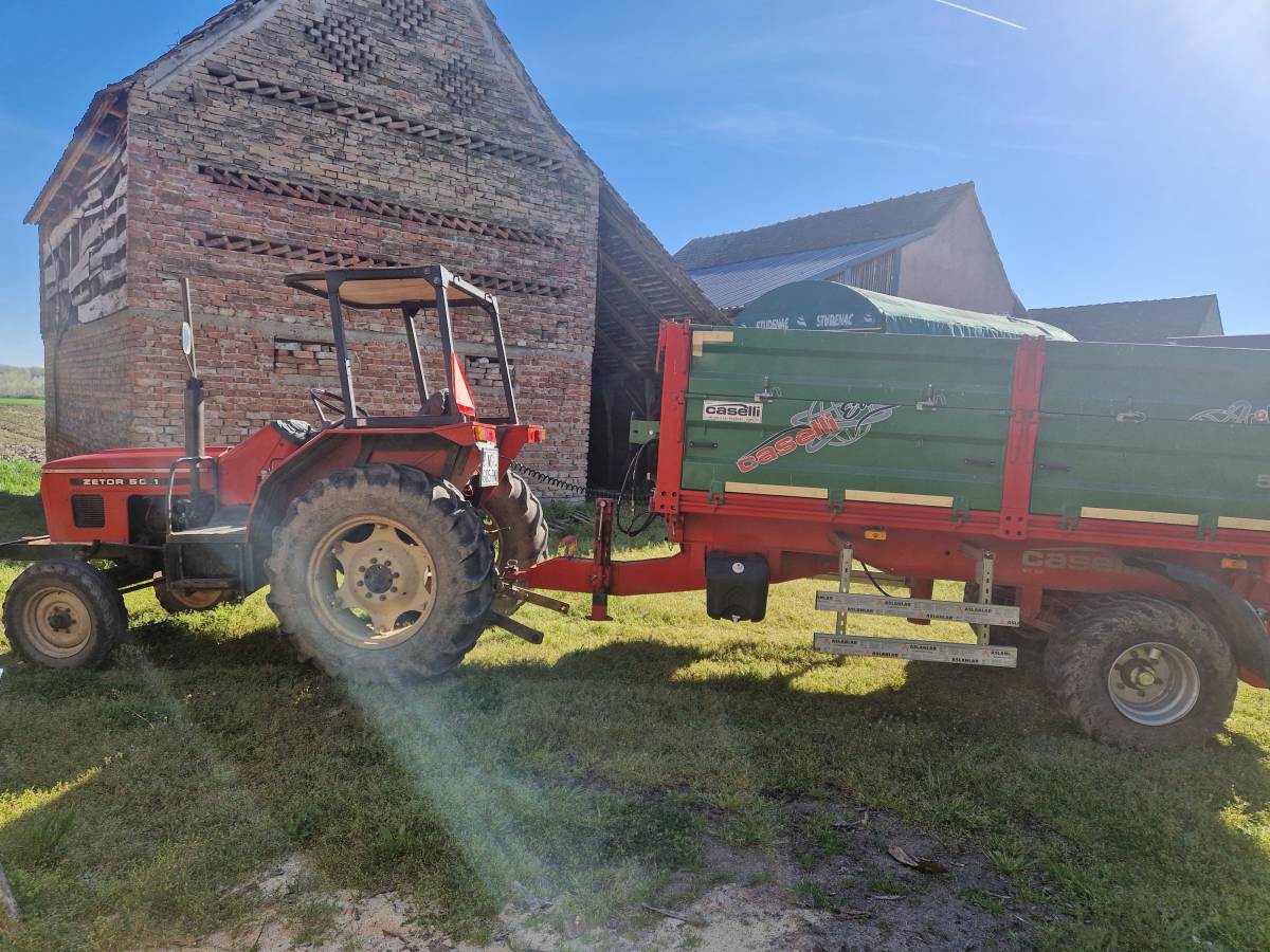 Prodajem zetor 50-11 bez kabine i prikolicu jednoosovinku