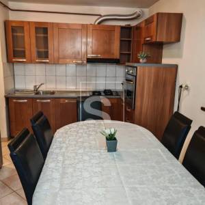 Pula, stan 2S+DB, 74m2, širi centar
