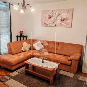 Pula, stan 2S+DB, 74m2, širi centar