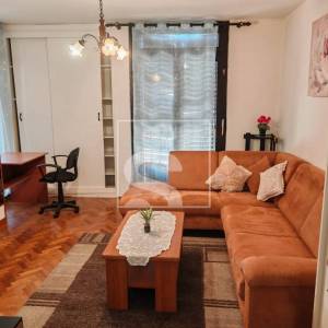 Pula, stan 2S+DB, 74m2, širi centar