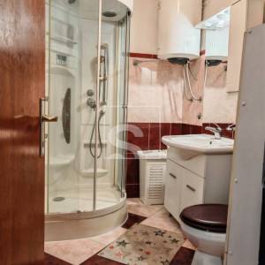 Pula, stan 2S+DB, 74m2, širi centar