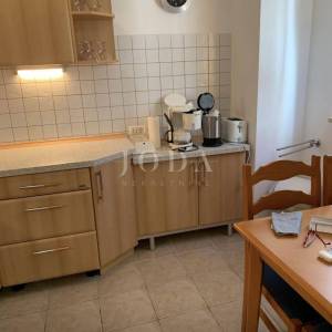 Rabac, jednosoban stan na prvom katu