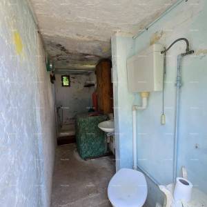 Rakalj, kamena kuća s 1.920 m² građevinskog zemljišta