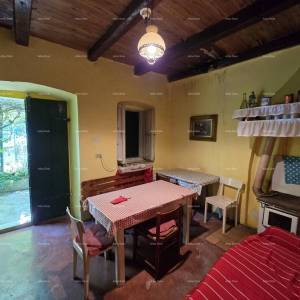 Rakalj, kamena kuća s 1.920 m² građevinskog zemljišta