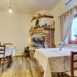 Restoran s 4 moderne sobe za najam, 4 km do mora, Poreč