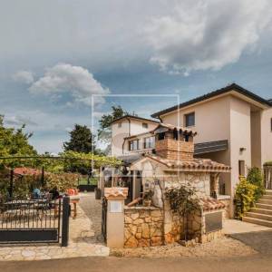 Restoran s 4 moderne sobe za najam, 4 km do mora, Poreč