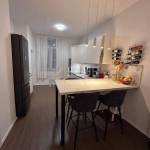 Rijeka, Centar, 64.70m2, 1s+db, 2 balkona