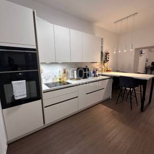 Rijeka, Centar, 64.70m2, 1s+db, 2 balkona