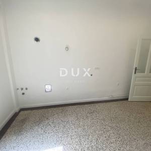 RIJEKA, CENTAR - dvosoban stan