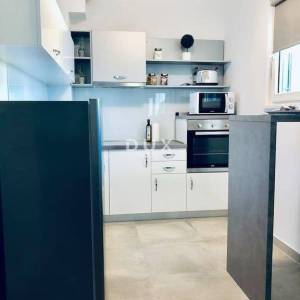 RIJEKA, CENTAR - Moderni dragulj: Novoopremljen 1S+DB na top lokaciji!