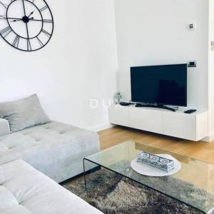 RIJEKA, CENTAR - Moderni dragulj: Novoopremljen 1S+DB na top lokaciji!