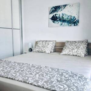RIJEKA, CENTAR - Moderni dragulj: Novoopremljen 1S+DB na top lokaciji!