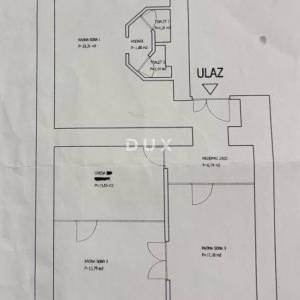 RIJEKA, CENTAR-  stan/ poslovni prostor 92m2 + spremnik u potkrovlju 30m2 na izuzetno frekventnoj lokaciji 
