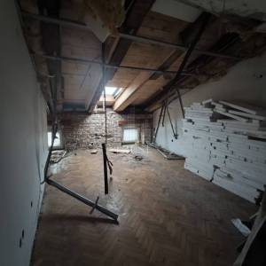 RIJEKA, CENTAR - stan za adaptaciju