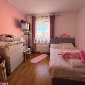 RIJEKA, GORNJI ZAMET - 3S+DB s parkingom i terasom od 32m2 - novija gradnja