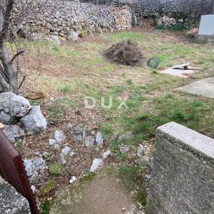 RIJEKA, HRELJIN - samostojeća kuća s DVA ODVOJENA STANA + okućnica s pogledom na more! PRILIKA!