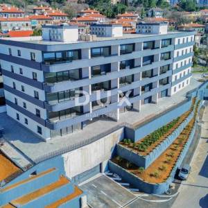 RIJEKA, KANTRIDA – stan od 127m2 u luksuznoj novogradnji samo 250 metara od mora s garažom i panoramskim pogledom na more...