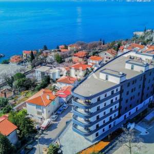 RIJEKA, KANTRIDA – stan od 127m2 u luksuznoj novogradnji samo 250 metara od mora s garažom i panoramskim pogledom na more...
