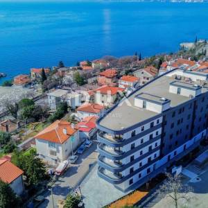 RIJEKA, KANTRIDA – stan od 118m2 u luksuznoj novogradnji samo 250 metara od mora s garažom i panoramskim pogledom na more...
