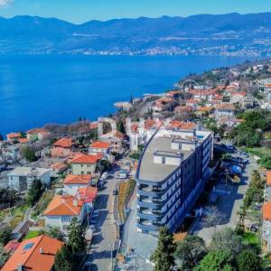 RIJEKA, KANTRIDA – stan od 118m2 u luksuznoj novogradnji samo 250 metara od mora s garažom i panoramskim pogledom na more...