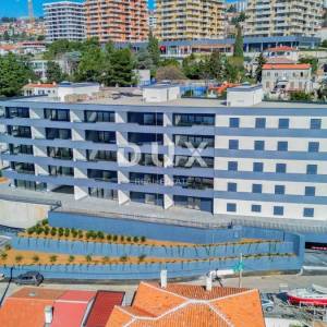 RIJEKA, KANTRIDA – stan od 118m2 u luksuznoj novogradnji samo 250 metara od mora s garažom i panoramskim pogledom na more...