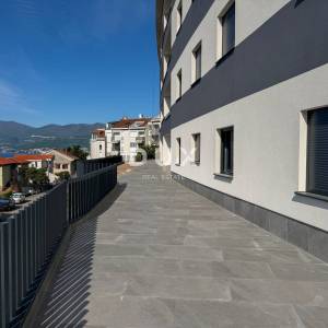 RIJEKA, KANTRIDA – stan od 107m2 u luksuznoj novogradnji samo 250 metara od mora s garažom i panoramskim pogledom na more...
