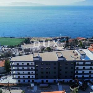 RIJEKA, KANTRIDA – stan od 141m2 u luksuznoj novogradnji samo 250 metara od mora s garažom i panoramskim pogledom na more...
