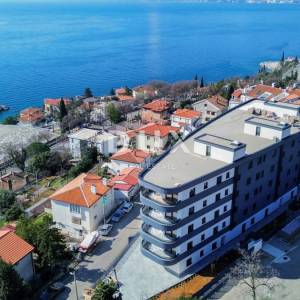RIJEKA, KANTRIDA – stan od 141m2 u luksuznoj novogradnji samo 250 metara od mora s garažom i panoramskim pogledom na more...