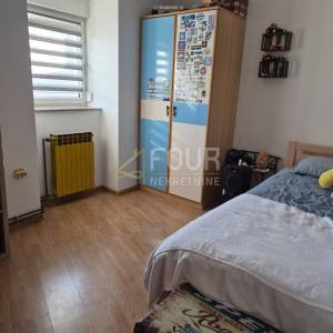 Rijeka - okolica, Klana - Studena, kuća u nizu s garažom