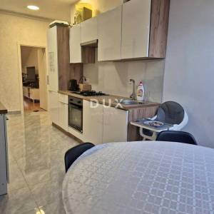 RIJEKA, ŠIRI CENTAR – 3S+DB novoadaptiran stan 105 m²