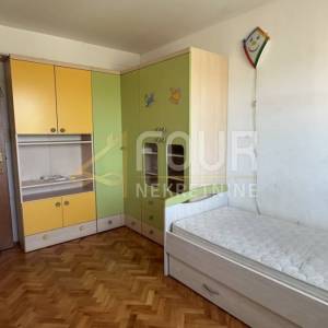 Rijeka, Škurinje, 84.81m2, 3s+db, lođa, pogled na more