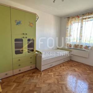 Rijeka, Škurinje, 84.81m2, 3s+db, lođa, pogled na more