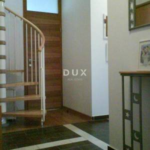 RIJEKA, ŠKURINJE - Ekskluzivan duplex penthouse s otvorenim pogledom na more, garažom i odličnom kvalitetom gradnje