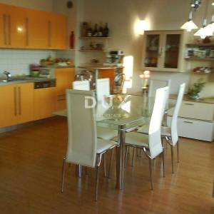 RIJEKA, ŠKURINJE - Ekskluzivan duplex penthouse s otvorenim pogledom na more, garažom i odličnom kvalitetom gradnje