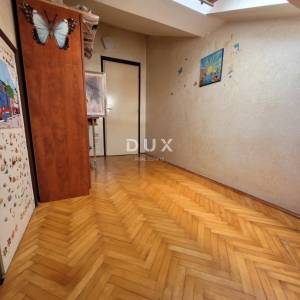 RIJEKA, ŠKURINJE – Trosobni stan u potkrovlju, 53 m², mirna lokacija!