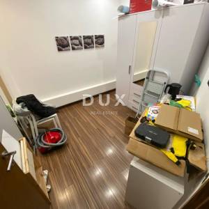 RIJEKA, SRDOČI - poslovni prostor 46 m2 u prizemlju na odličnoj lokaciji! HITNA PRODAJA! PRILIKA!