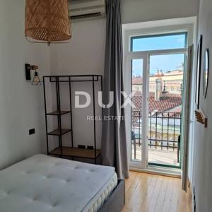 RIJEKA, STROGI CENTAR – idealan stan za život i rad u srcu grada