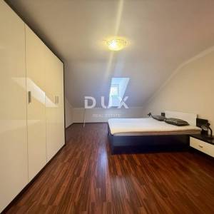 RIJEKA, STROGI CENTAR - Stan na 3. katu, 66 m2, useljiv, investicija!
