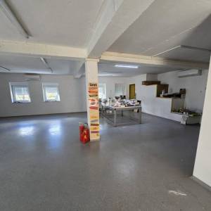 RIJEKA, SUŠAČKA DRAGA - Poslovni prostor 100m2 za najam