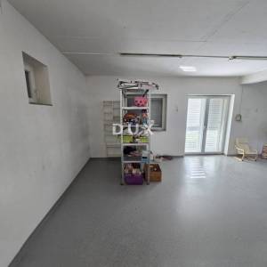 RIJEKA, SUŠAČKA DRAGA - Poslovni prostor 100m2 za najam