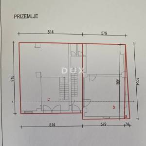 RIJEKA, SUŠAK - Poslovni prostor+dvije garsonijere,  blizu centra grada, 240m2