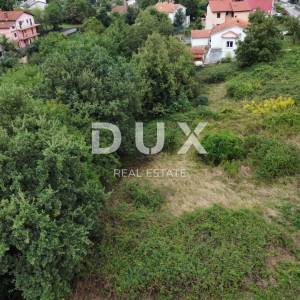 RIJEKA, VIŠKOVO - građevinsko zemljište za dvije zgrade blizu Viškova na odličnoj lokaciji uz asfaltiranu cestu