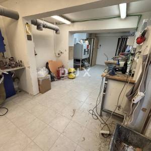 RIJEKA, ZAMET - Stambeno poslovna kuća