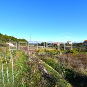 Rijetka prilika – zemljište 3.112 m², Dol, otok Hvar