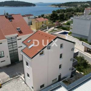 ROGOZNICA, ZEČEVO – Nova apartmanska zgrada s 5 jedinica, 90 m od mora