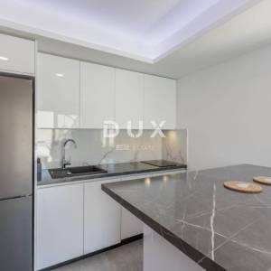 ROGOZNICA, ZEČEVO – Nova apartmanska zgrada s 5 jedinica, 90 m od mora
