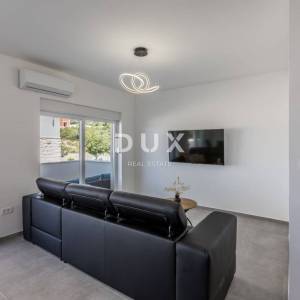 ROGOZNICA, ZEČEVO – Nova apartmanska zgrada s 5 jedinica, 90 m od mora